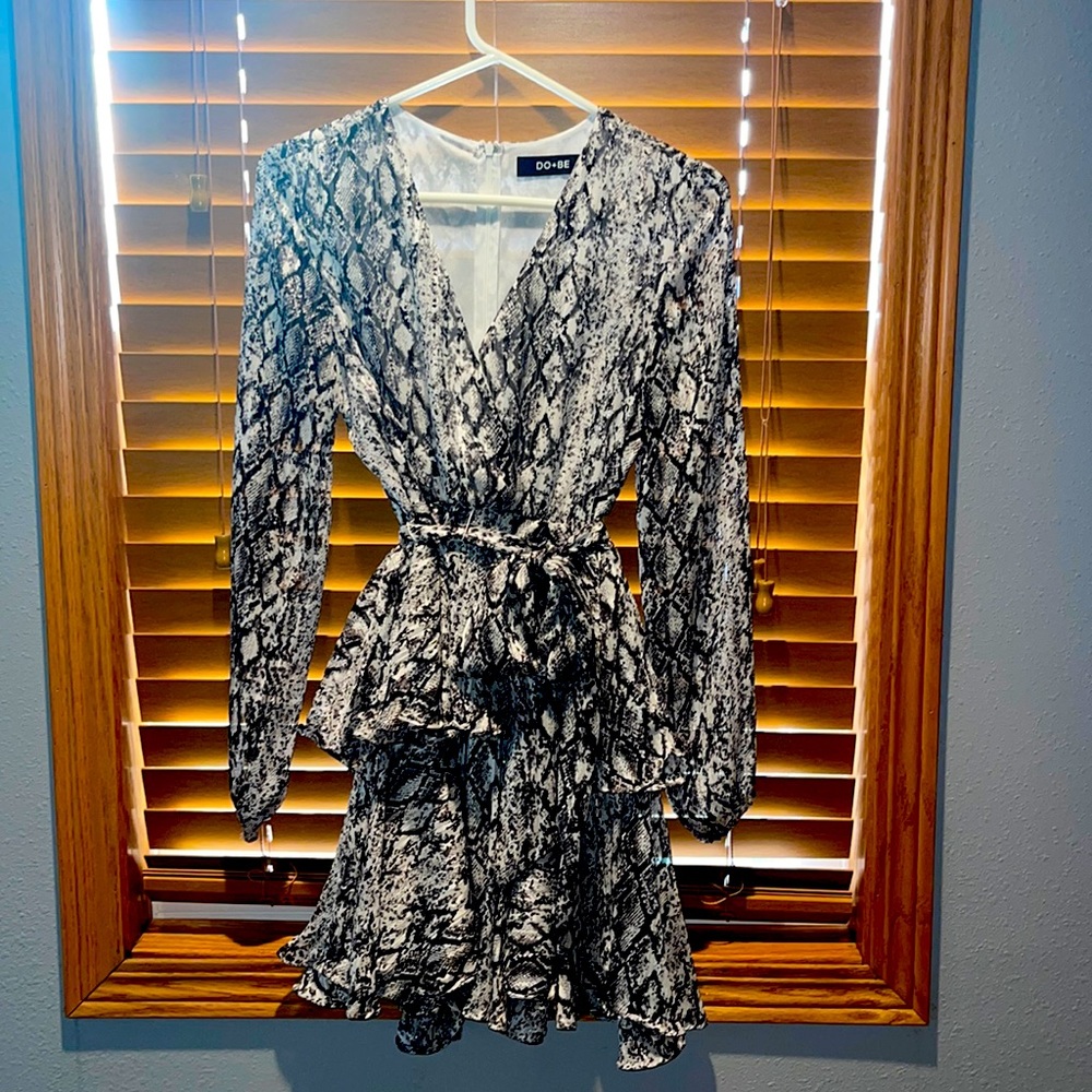 Snake print long sleeve dress
